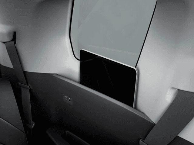 Kompartemen Perangkat Pribadi di Baris Ketiga